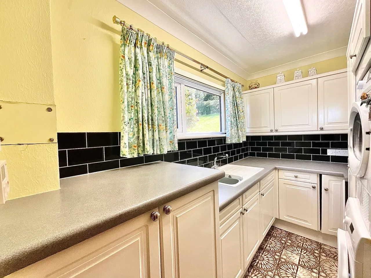 Harewood Close, Cheadle, ST10, photo 13