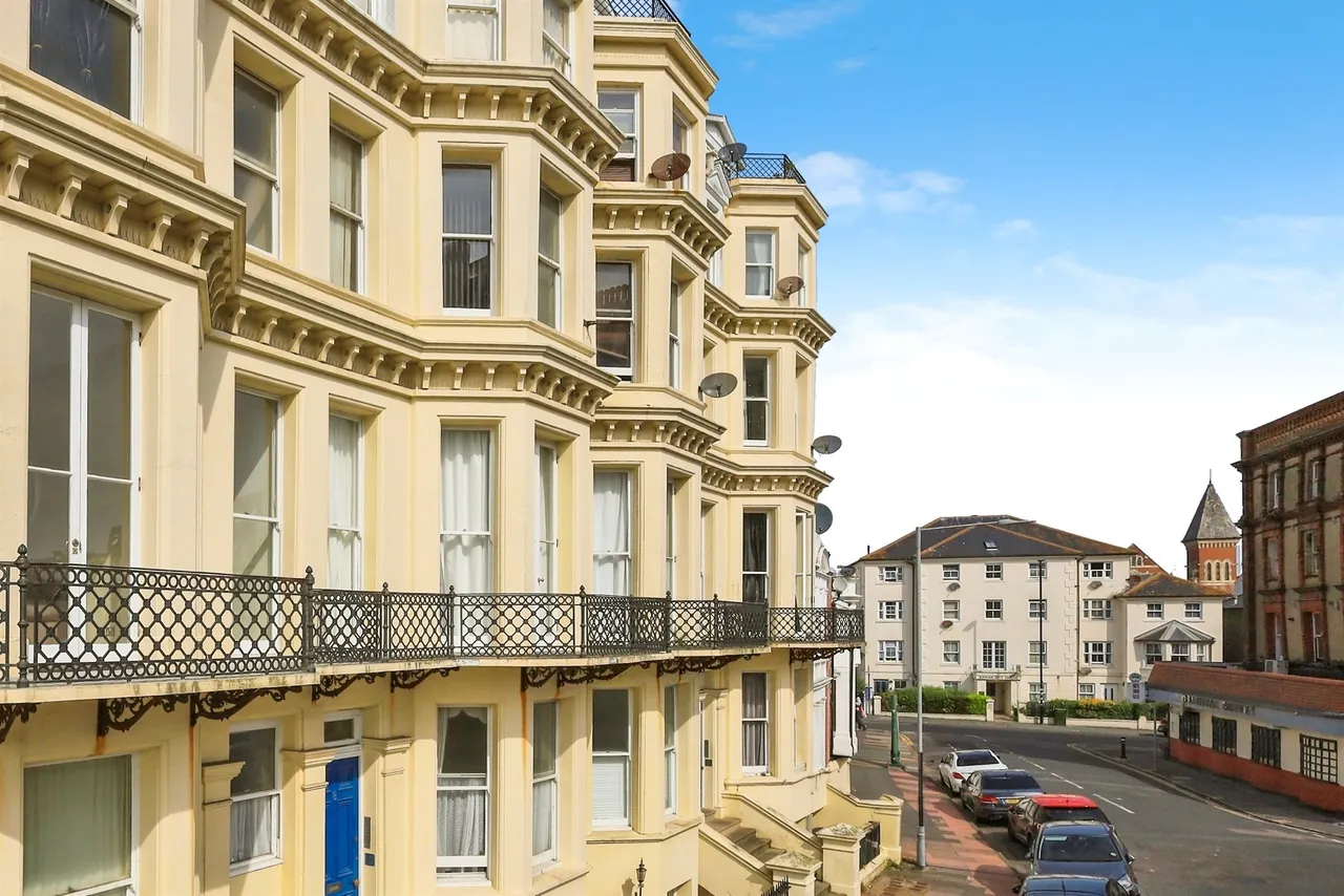 Queens Gardens, Eastbourne, photo 9