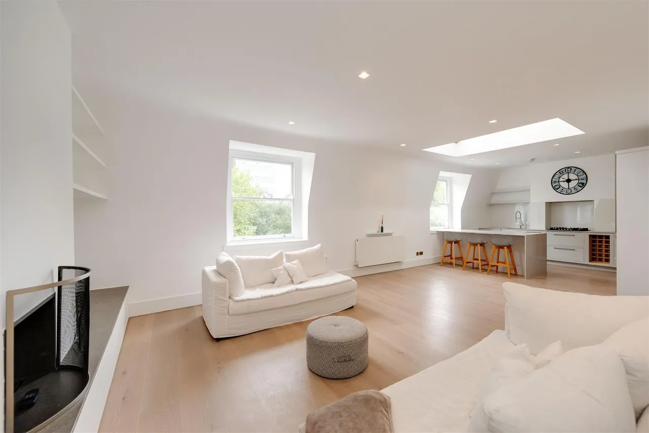 4 bed house for sale — Goldhurst Terrace, London NW6 3EP