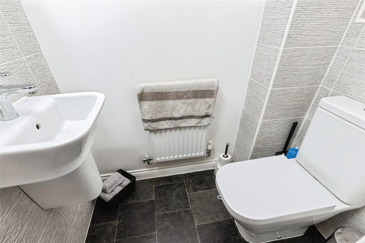 Amberwood Chase, DEWSBURY, West Yorkshire, WF12, photo 6