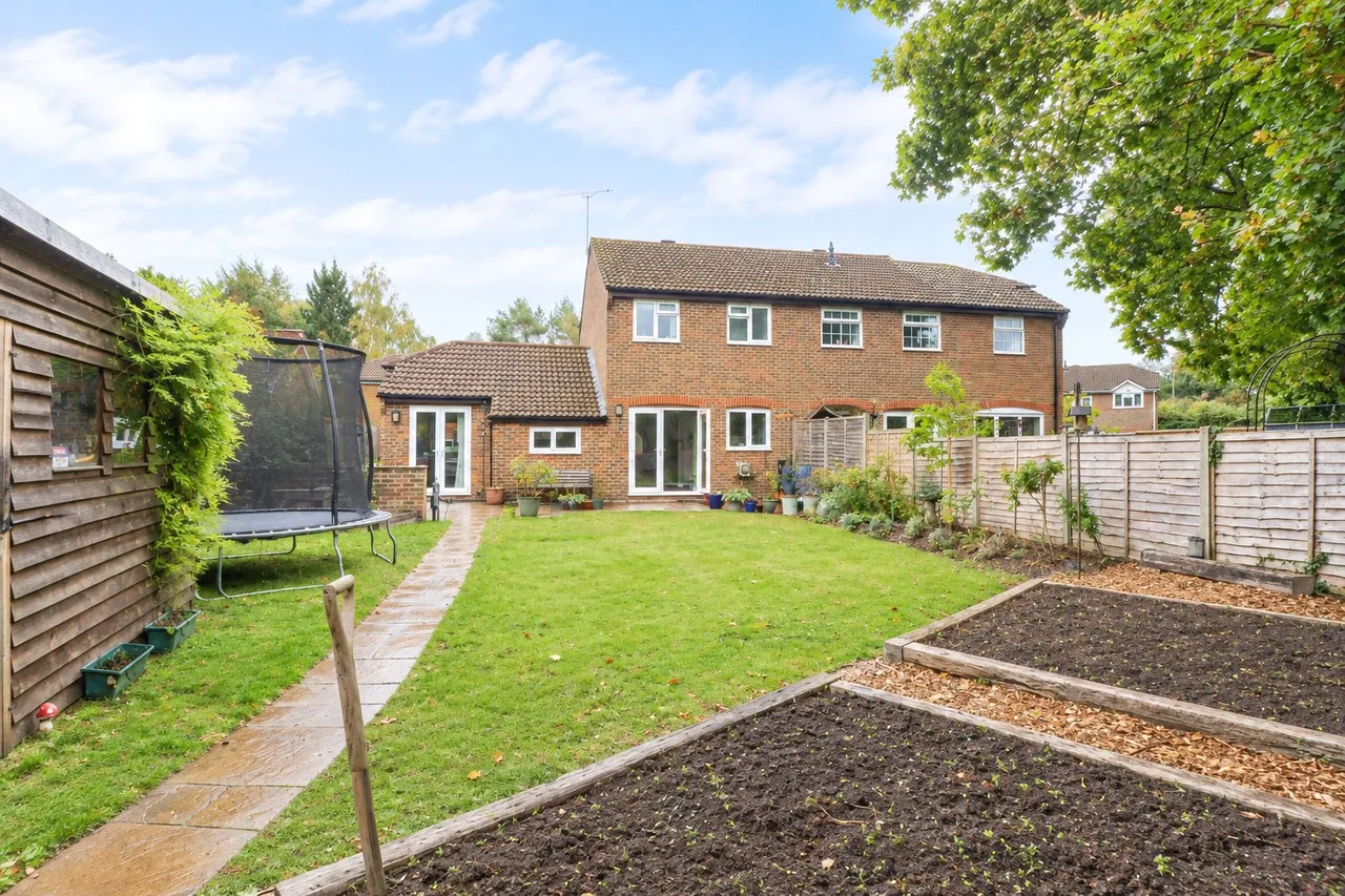 Highland Drive, Fleet, GU51, photo 4