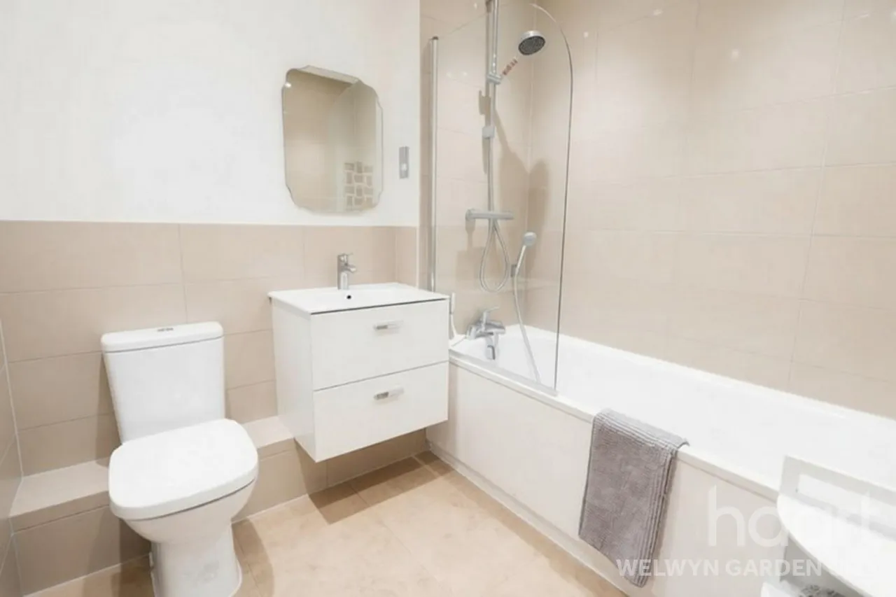 Bessemer Road, Welwyn Garden City, AL7, photo 10