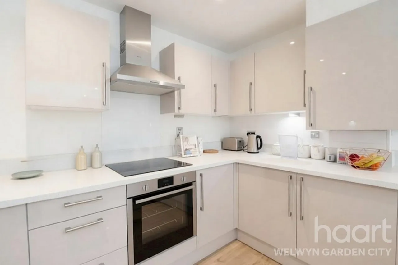 Bessemer Road, Welwyn Garden City, AL7, photo 8