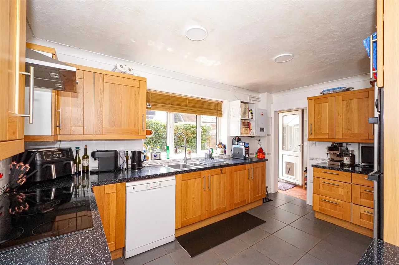 Main Road, Icklesham, photo 21