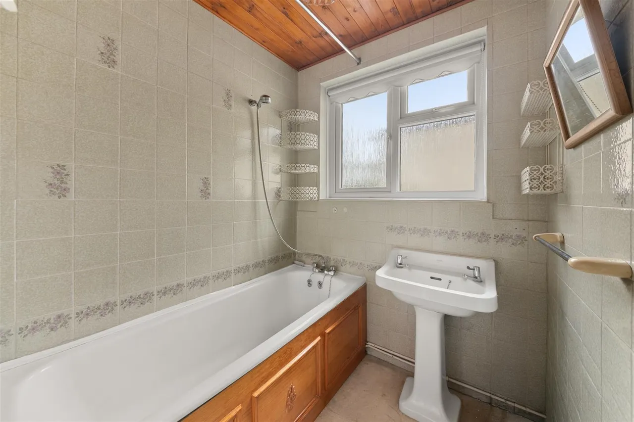 Nelson Road, Twickenham, photo 9