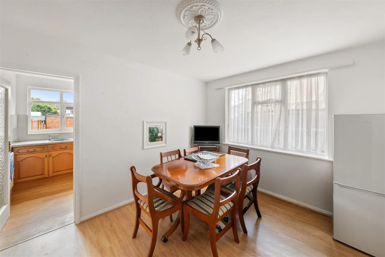 Nelson Road, Twickenham, photo 3