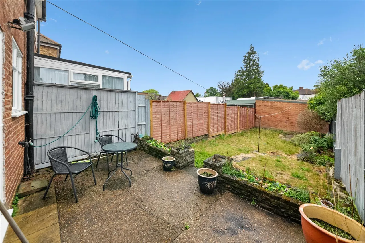 Nelson Road, Twickenham, photo 10