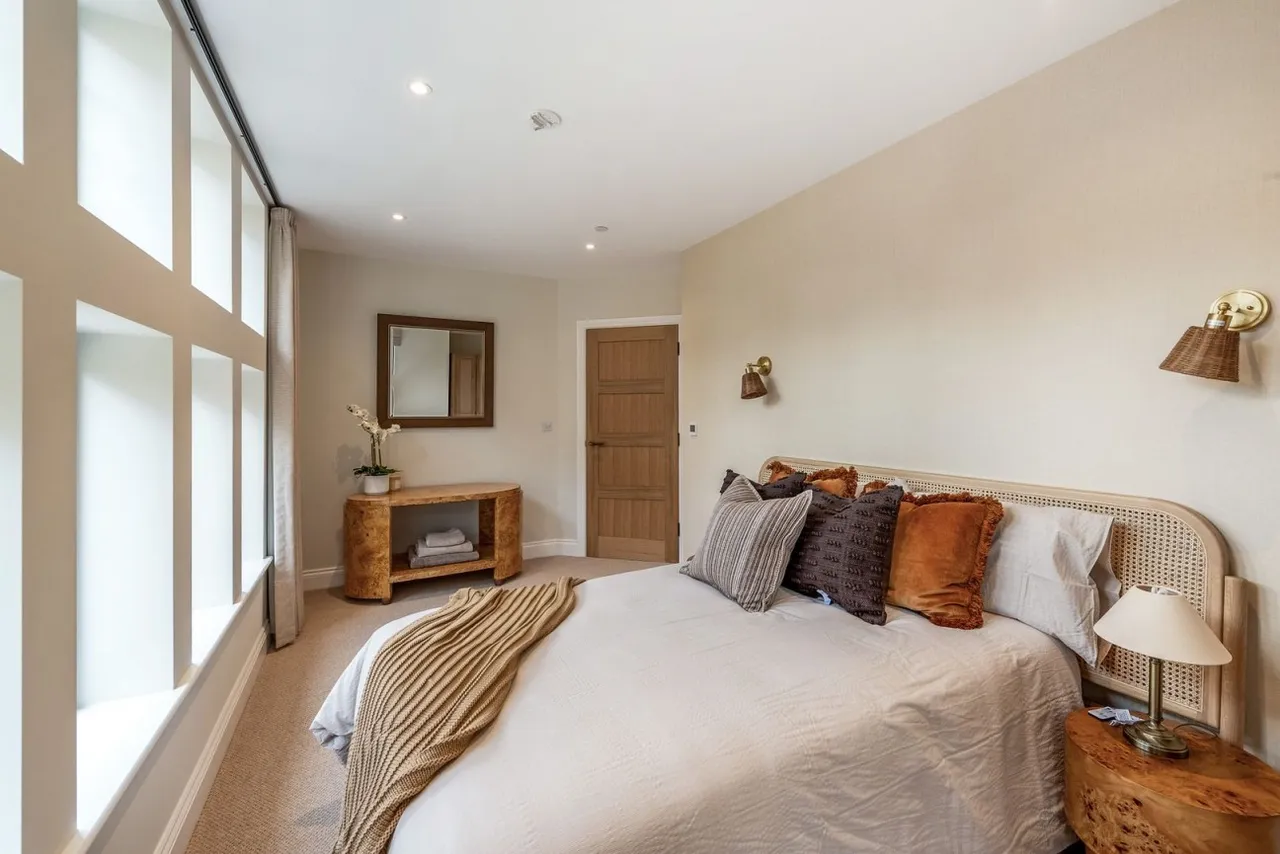 Lyndhurst, SO43, photo 14
