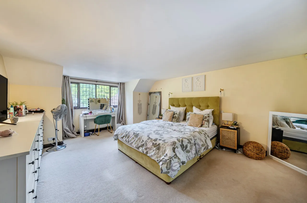 Erica Close, West End, Woking, Surrey, GU24 9PE, photo 7