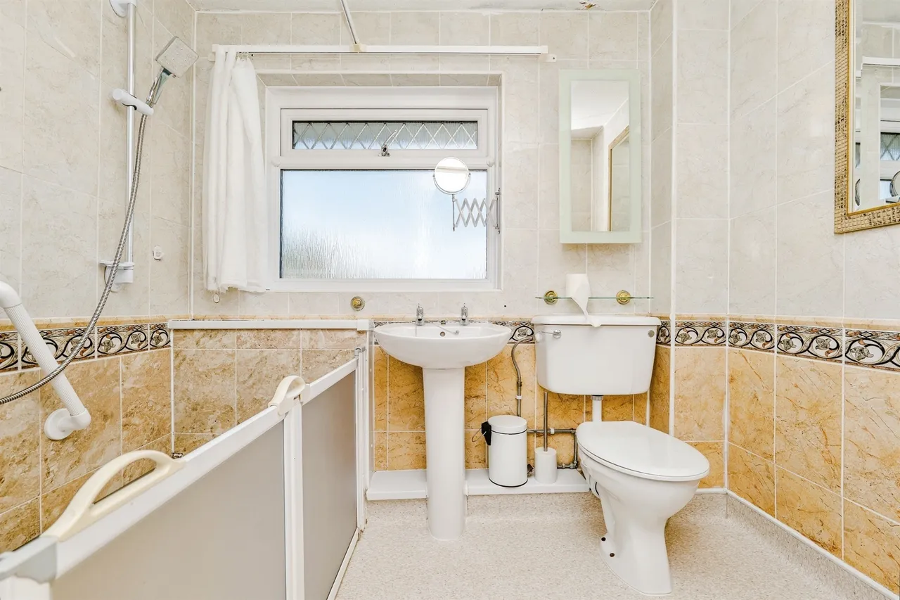 Trem-Y-Mor Bridgend, CF31, photo 19