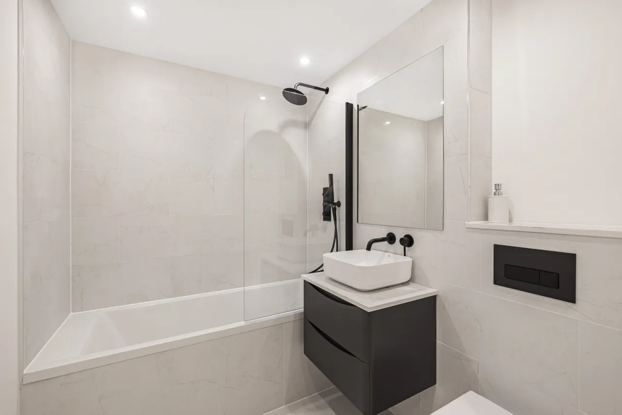 Pembury, Fairfield Road, CM14, photo 6