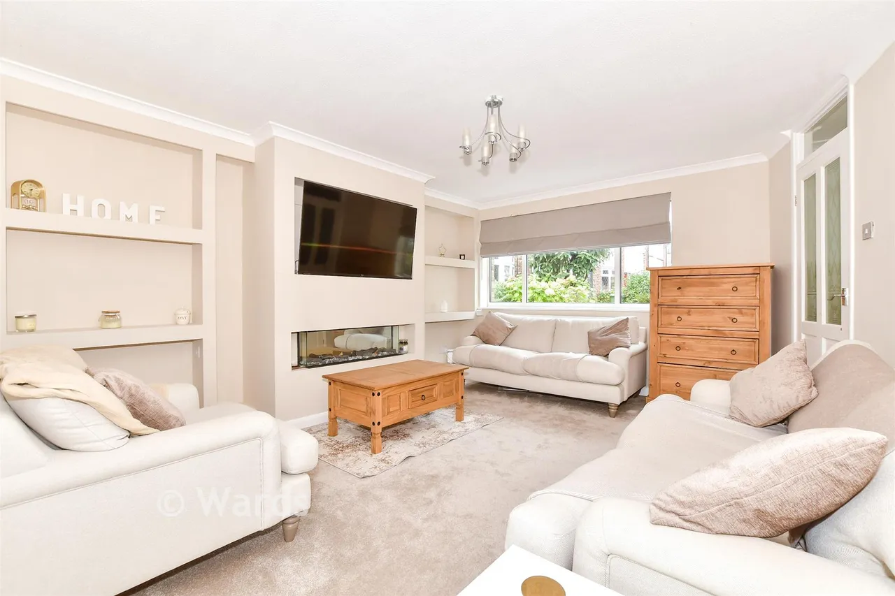 Pippin Close, Coxheath, ME17, photo 5