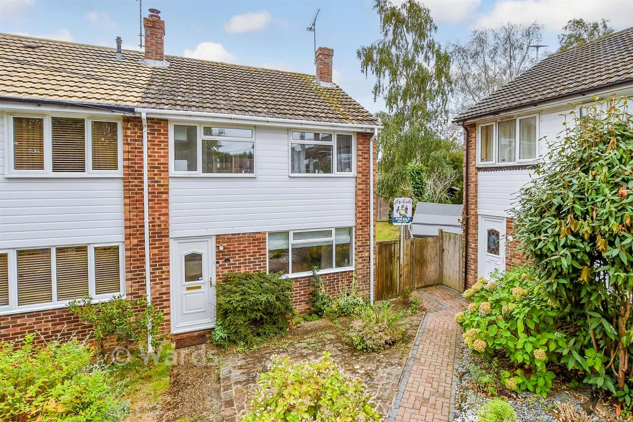 3 bed house for sale, Pippin Close, Coxheath, ME17