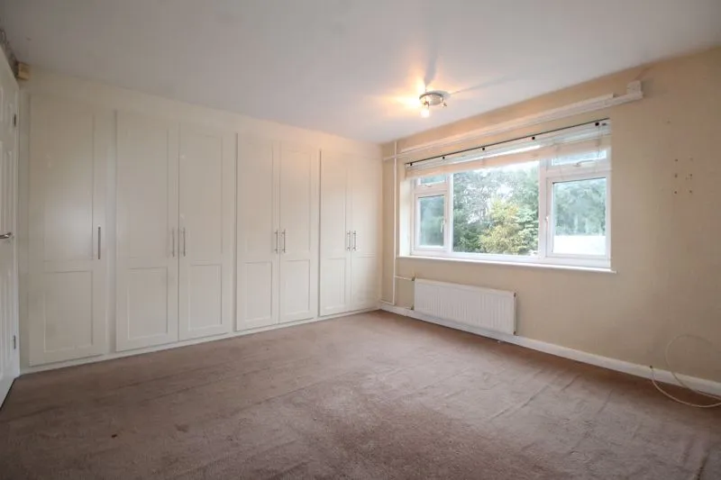 Broughton Avenue, Luton LU3 2AR, photo 11