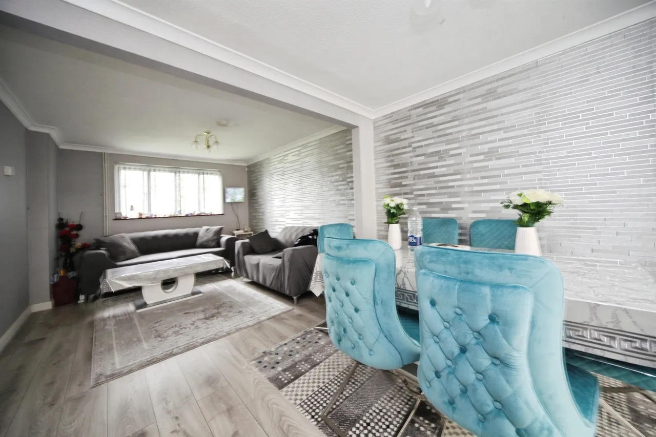 Holkham Close, Luton, photo 4