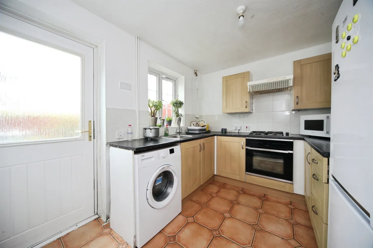 Holkham Close, Luton, photo 7