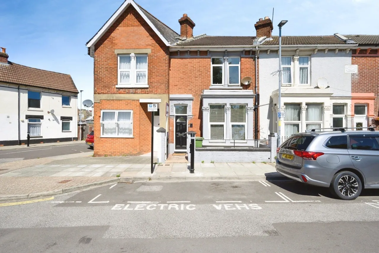 3 bed house for sale, North End Avenue, Portsmouth, PO2