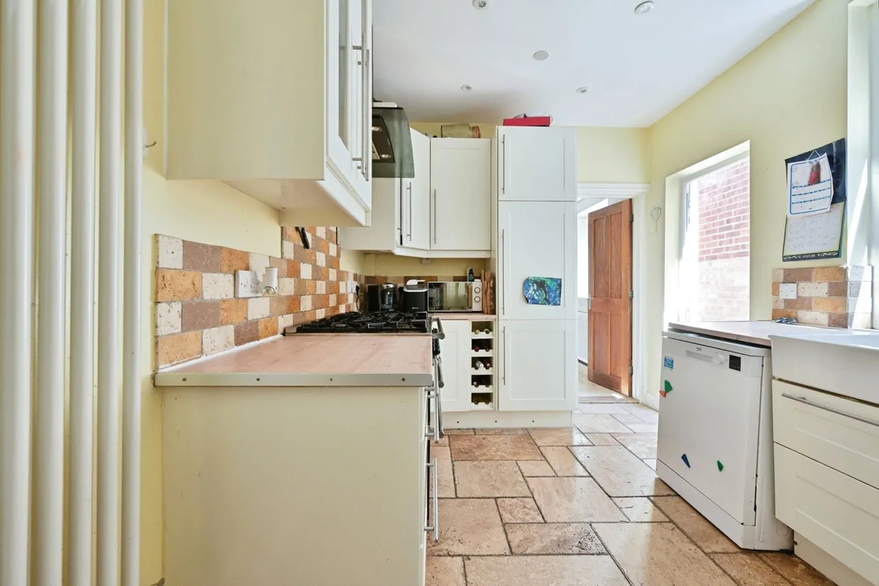 North End Avenue, Portsmouth, PO2, photo 6