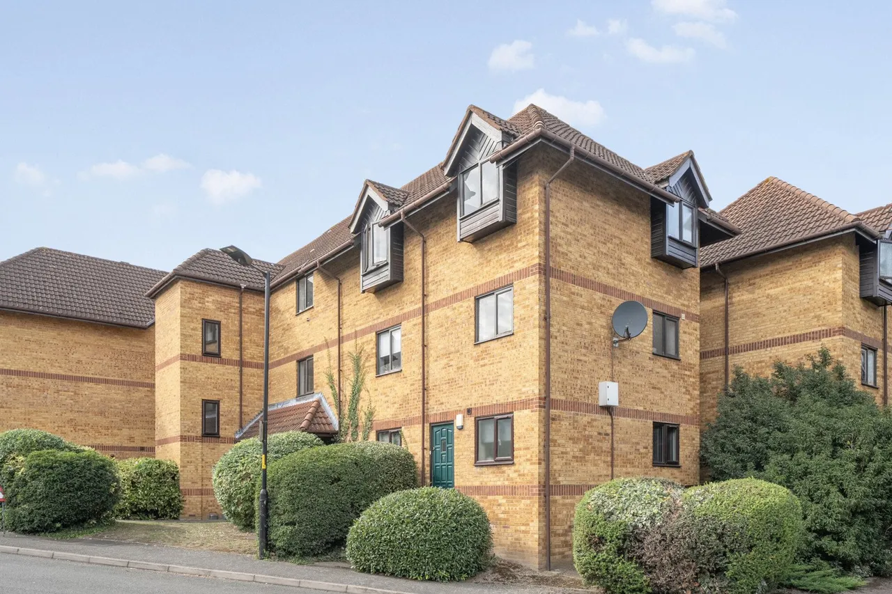 1 bed flat for sale — Linwood Close, SE5