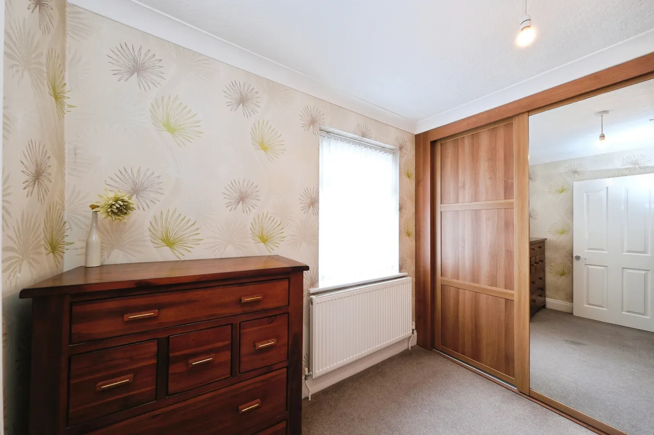 Knoll Beck Crescent, Barnsley, photo 10