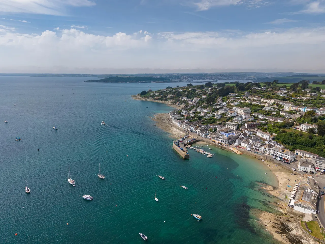 Discreetly Available, St Mawes, photo 2