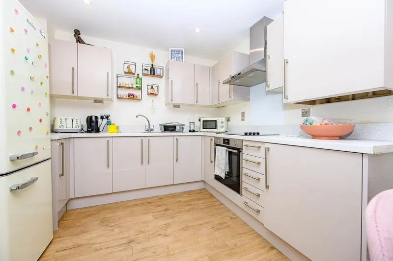 Bessemer Road, Welwyn Garden City AL7 1GJ, photo 11
