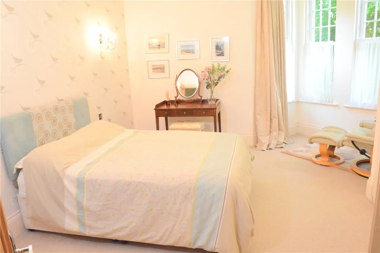 West Overcliff Drive, Bournemouth, BH4, photo 6