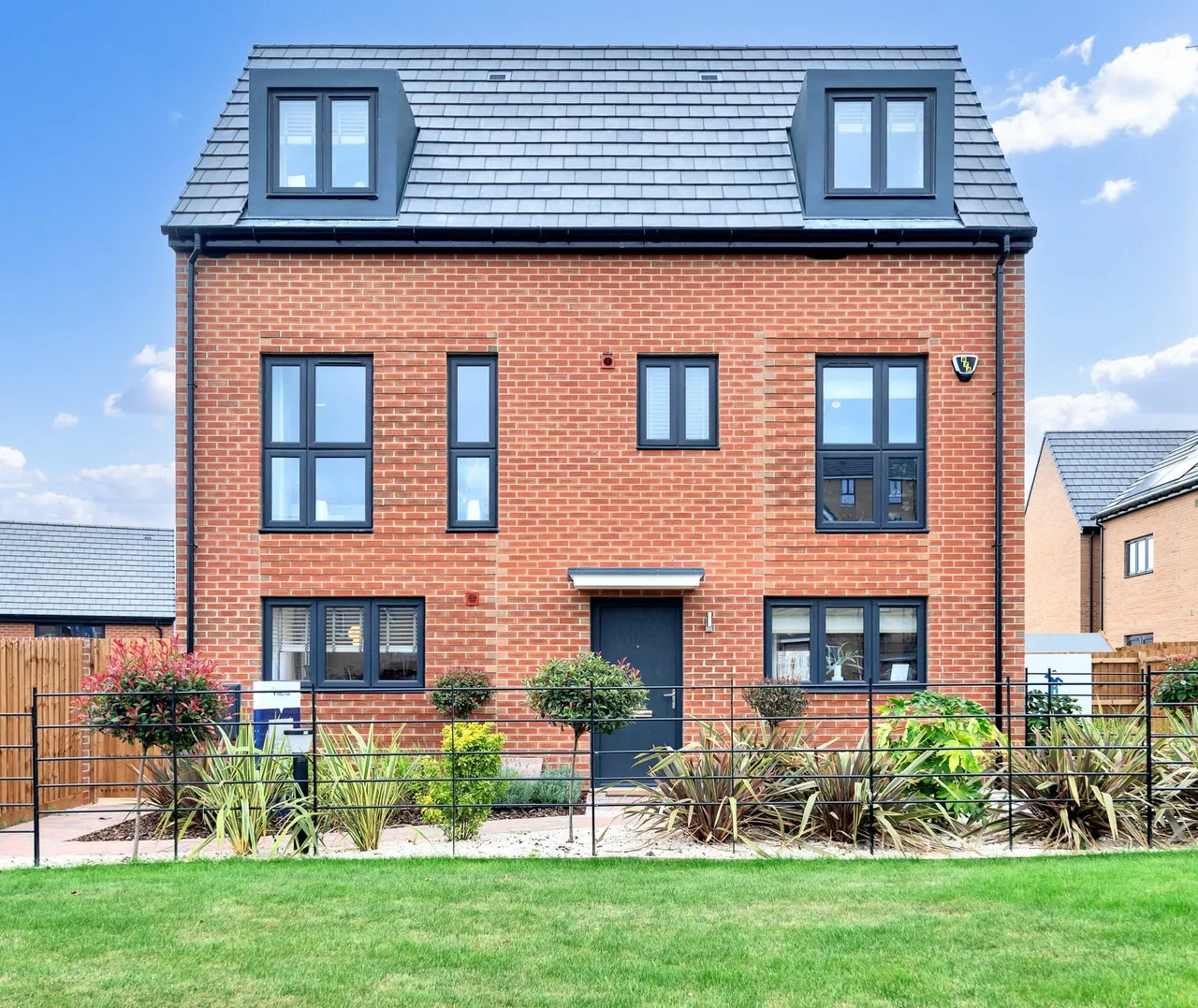 4 bed house for sale, Bronte Avenue, Milton Keynes, MK4