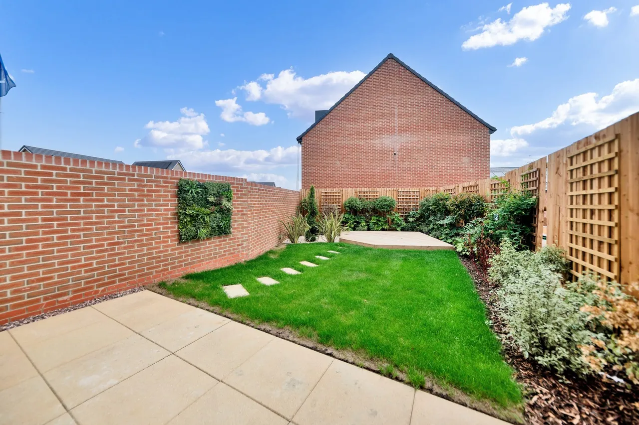 Bronte Avenue, Milton Keynes, MK4, photo 22