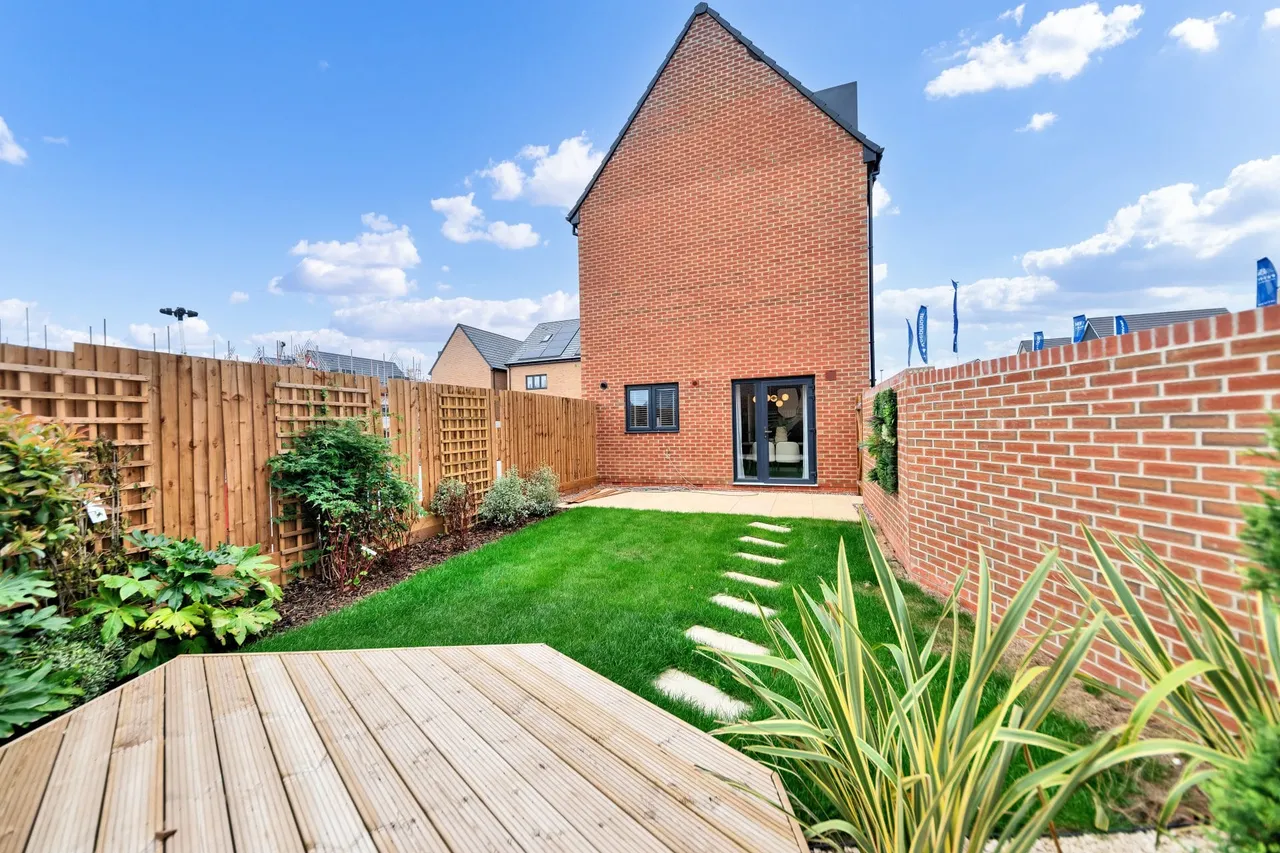 Bronte Avenue, Milton Keynes, MK4, photo 23