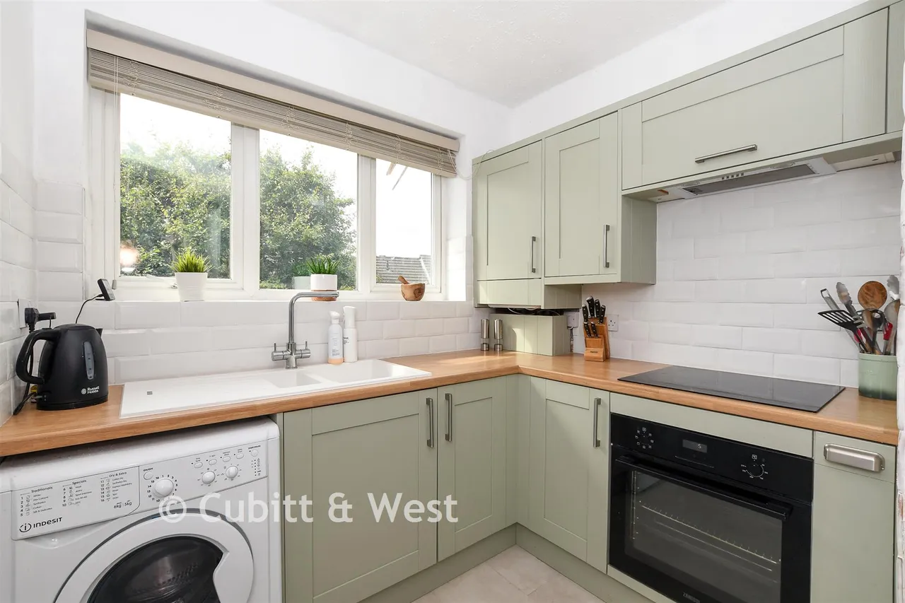 Lindley Road, Godstone, RH9, photo 4