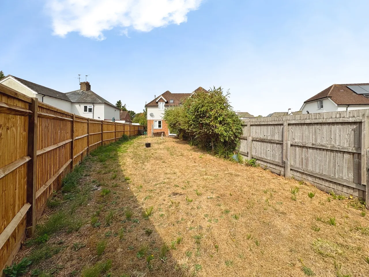 2 bed house for sale — Poyle Road, Tongham, GU10 1DX