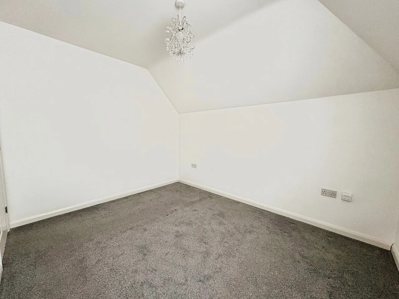 Poyle Road, Tongham, GU10 1DX, photo 9