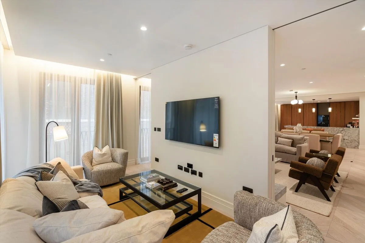 One Carrington Street, Mayfair, W1J, photo 5