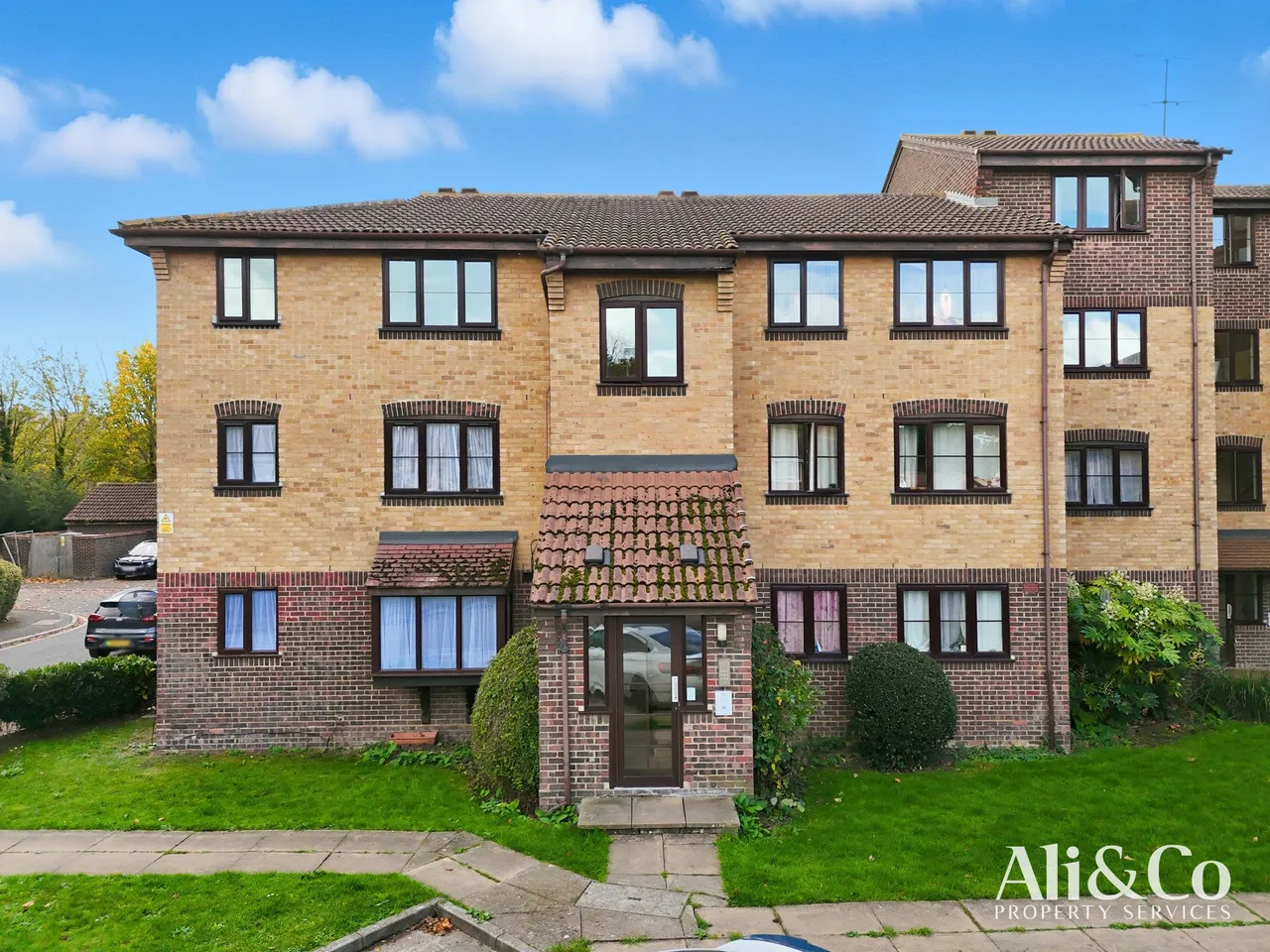 1 bed flat for sale — Conway Gardens, Grays, Essex, RM17 6HQ
