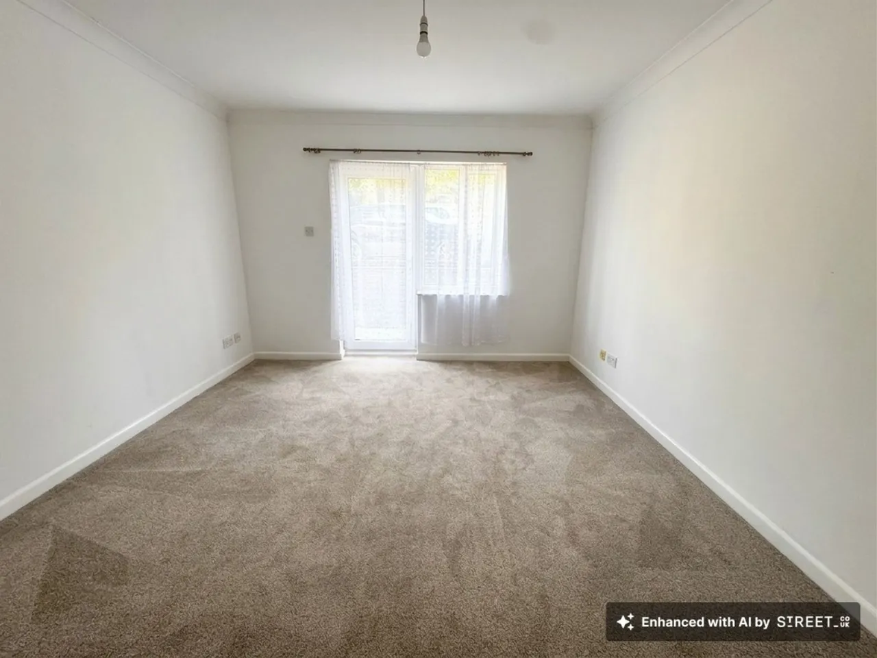 Desborough Avenue, Avery Court, HP11, photo 5