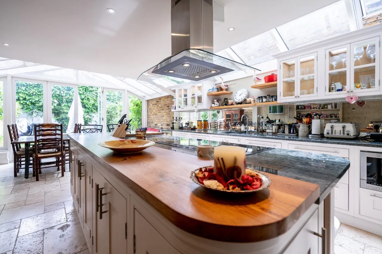 Bovingdon Road, London, SW6, photo 6