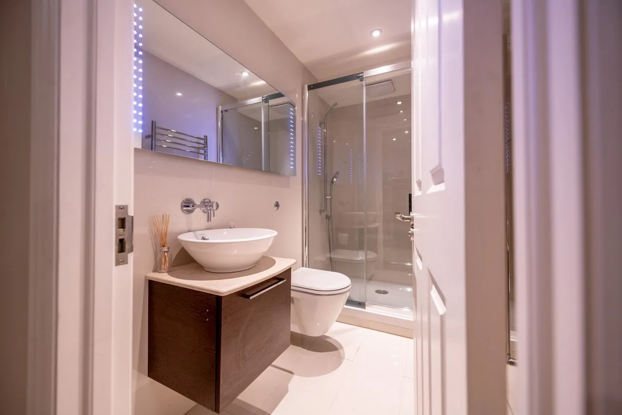 Bovingdon Road, London, SW6, photo 10