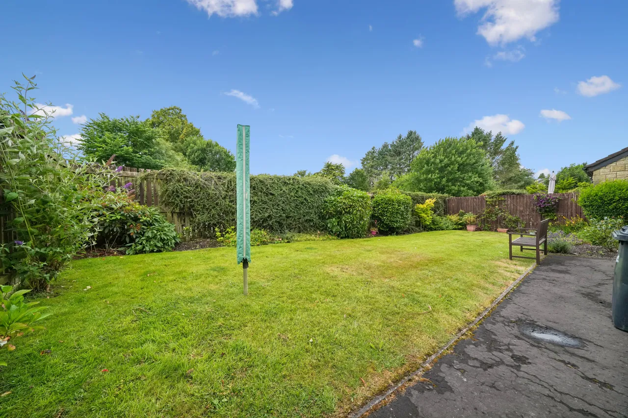 Meadow Way, Newton Mearns, G77, photo 14