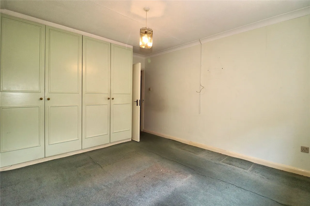 College Lane, Woking, GU22, photo 8