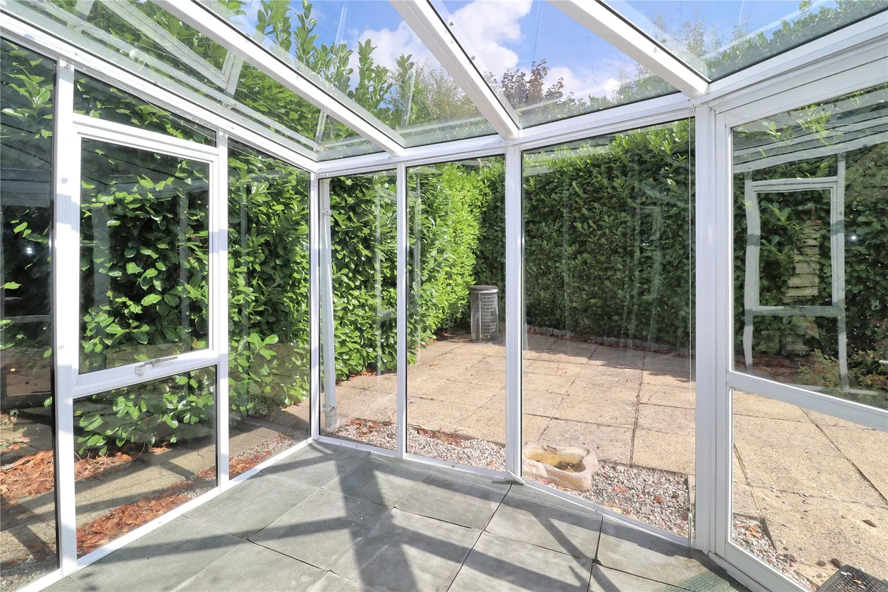 College Lane, Woking, GU22, photo 5