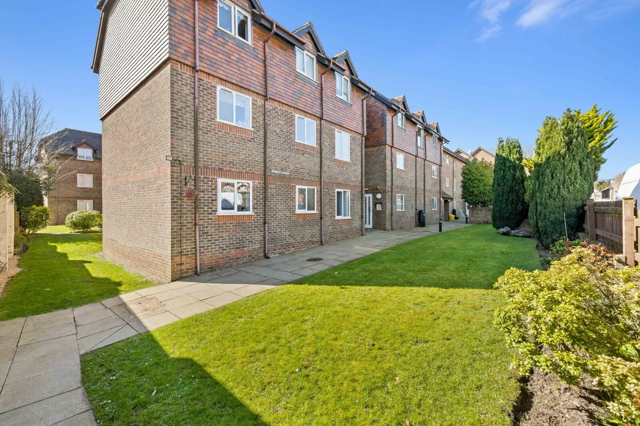 Flat 30, Forest Lodge Portland Road, East Grinstead, East Grinstead, RH19 4EZ, photo 12