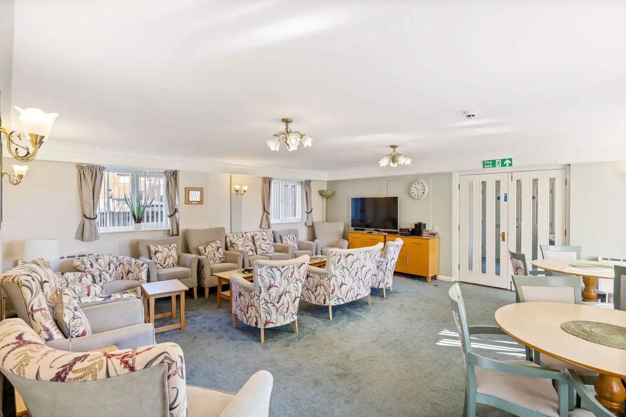 Flat 30, Forest Lodge Portland Road, East Grinstead, East Grinstead, RH19 4EZ, photo 11