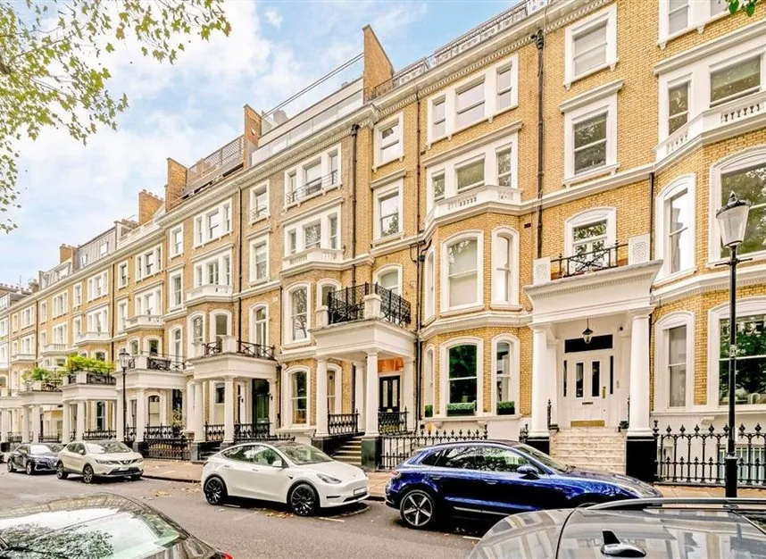 2 bed flat for sale, Lexham Gardens, Kensington, W8