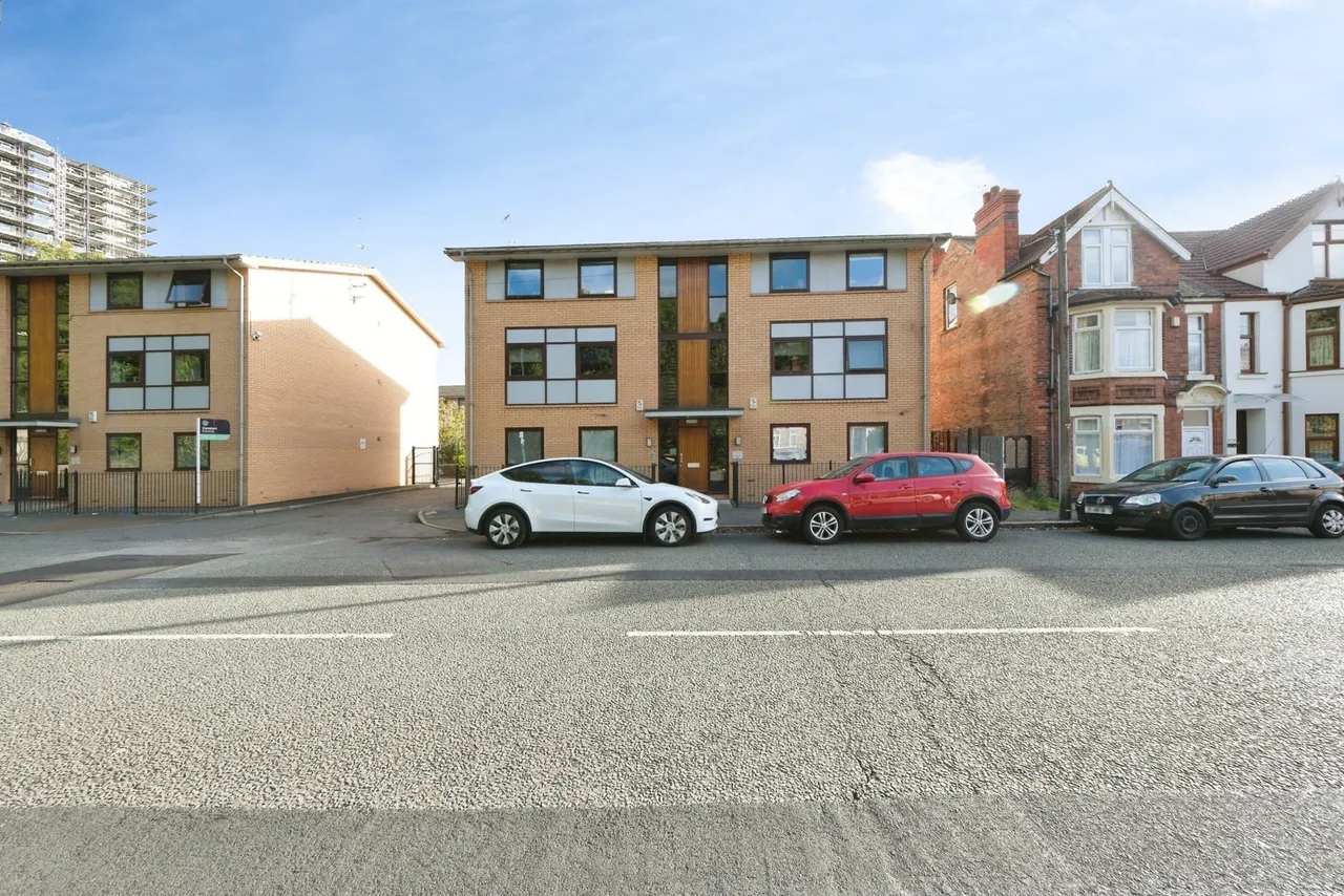2 bed flat for sale, Millers Green, Nottingham, NG2