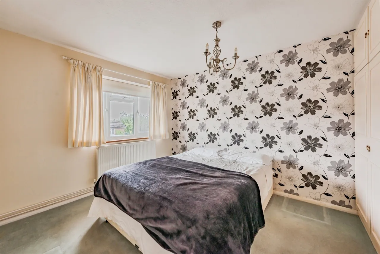 Braes Mead, South Nutfield, RH1, photo 8