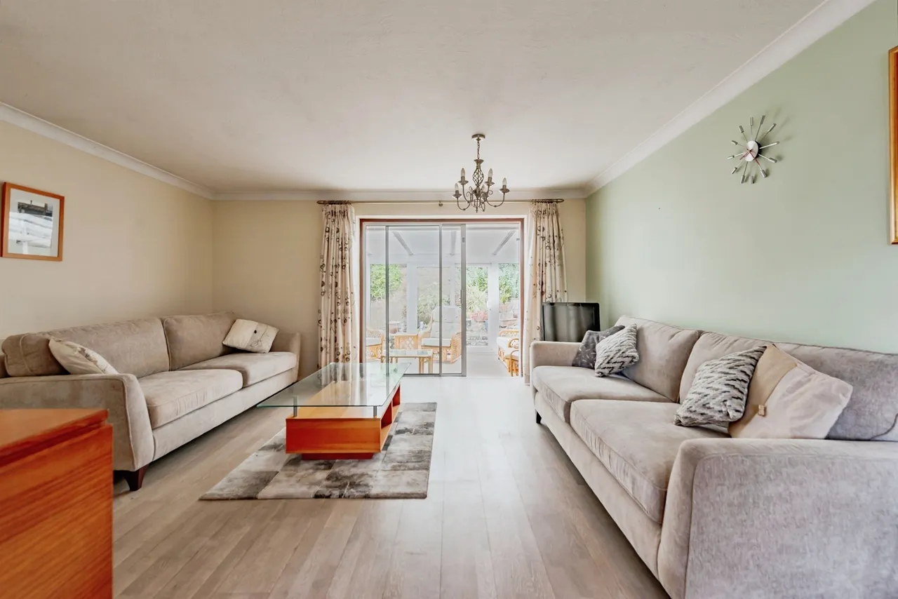 Braes Mead, South Nutfield, RH1, photo 5