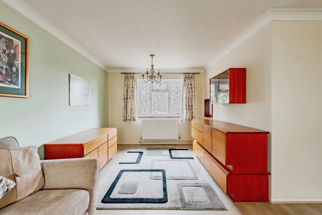 Braes Mead, South Nutfield, RH1, photo 3