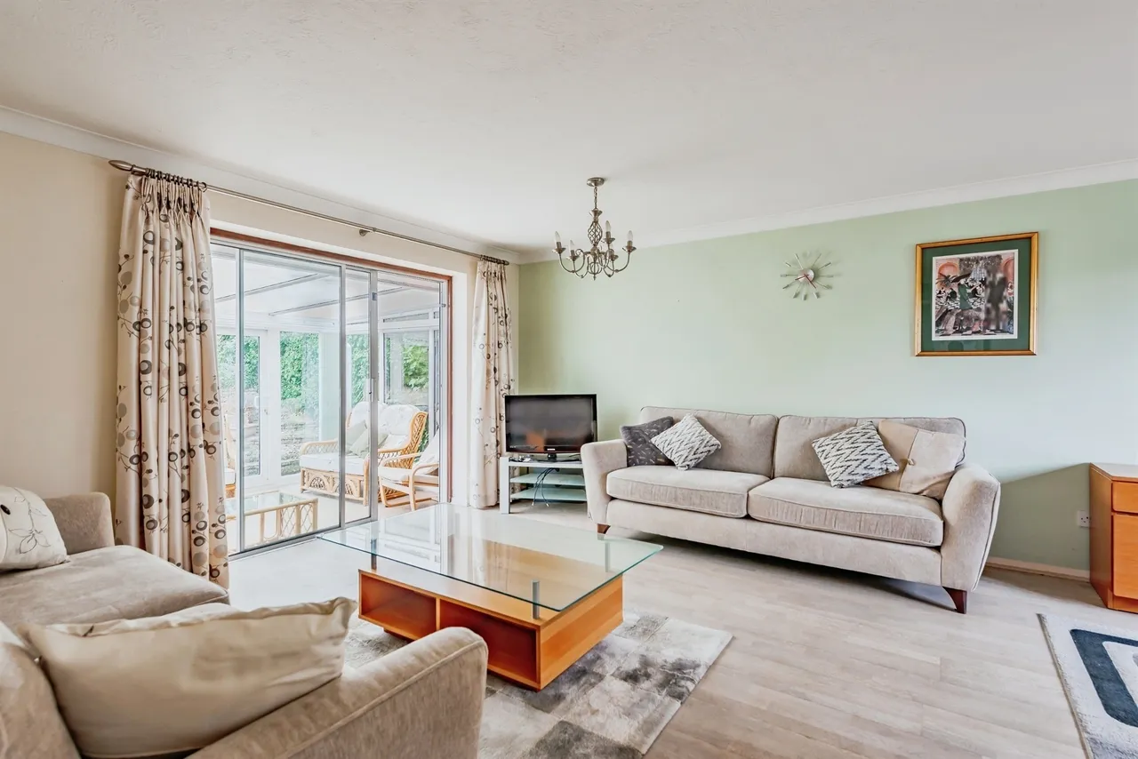 Braes Mead, South Nutfield, RH1, photo 4