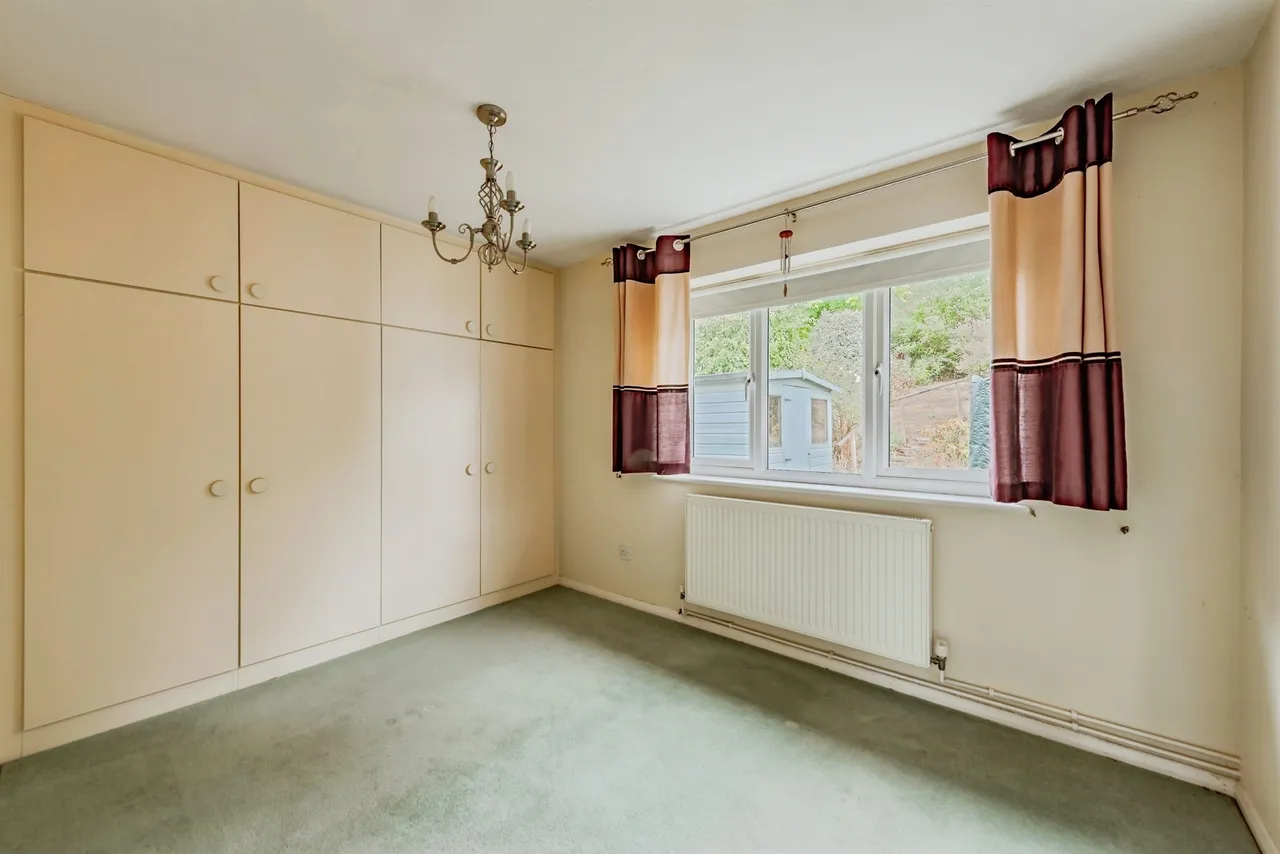 Braes Mead, South Nutfield, RH1, photo 9